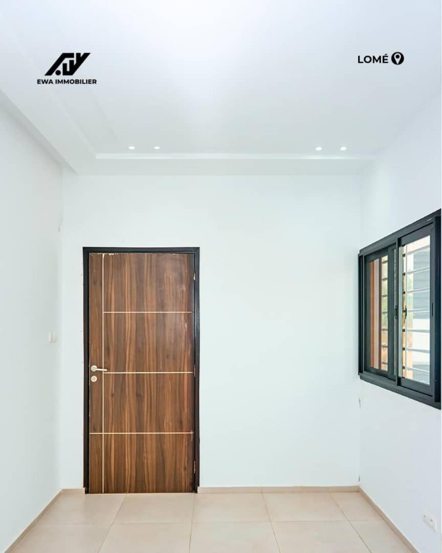 Appartements Ewa - Lome Luaran gambar